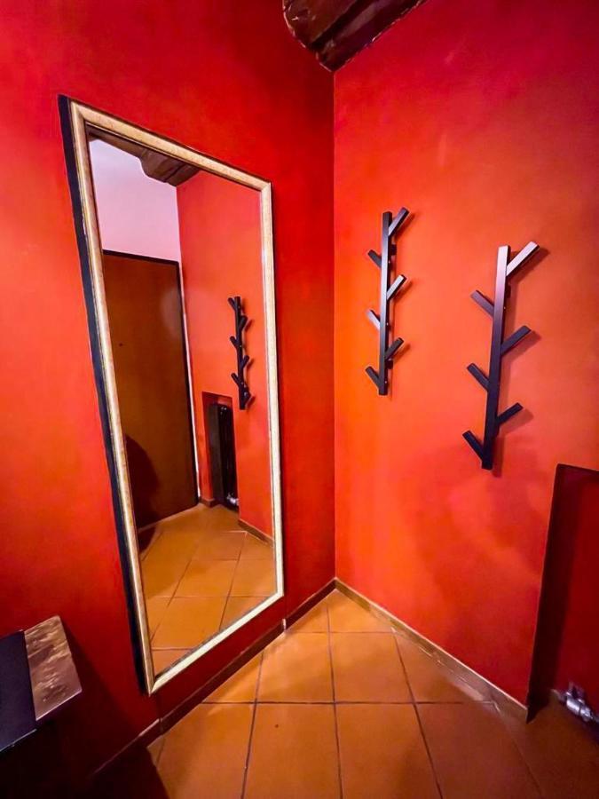 Apartment Sottoriva 12 City Center Large Apartment *