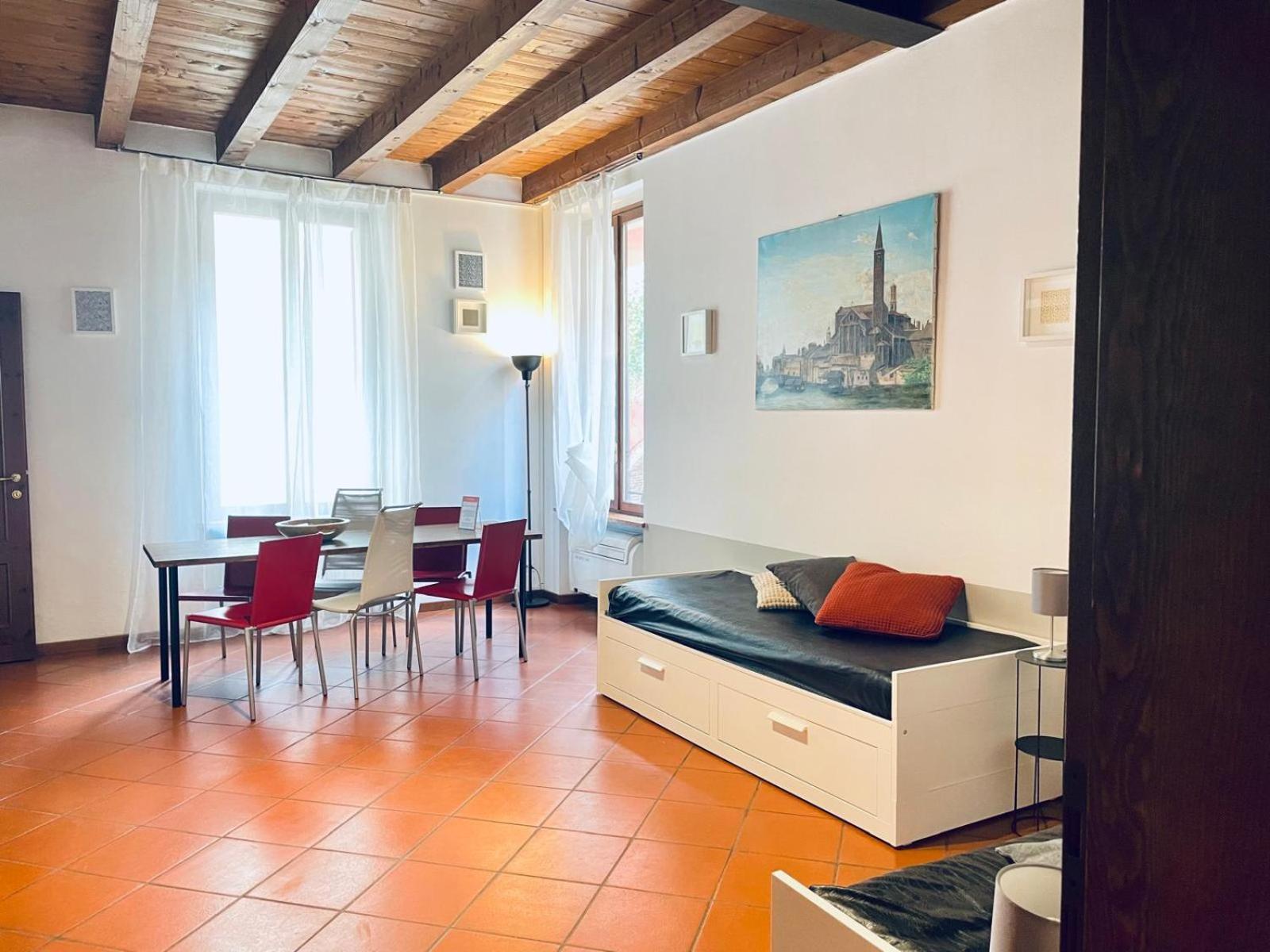 Sottoriva 12 City Center Large Apartment Verona